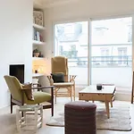 Splendid Stylish Apt With A Stamp At Les Halles